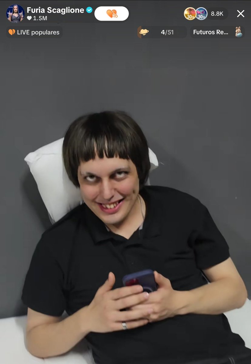 Maxi en el vivo de Juli 🥰

Ya van 9k!

#CarcelGemelos7
#FuriaCarcelGemelos2