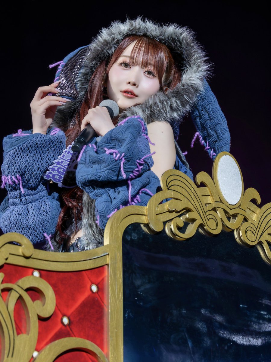 しーろ tweet media