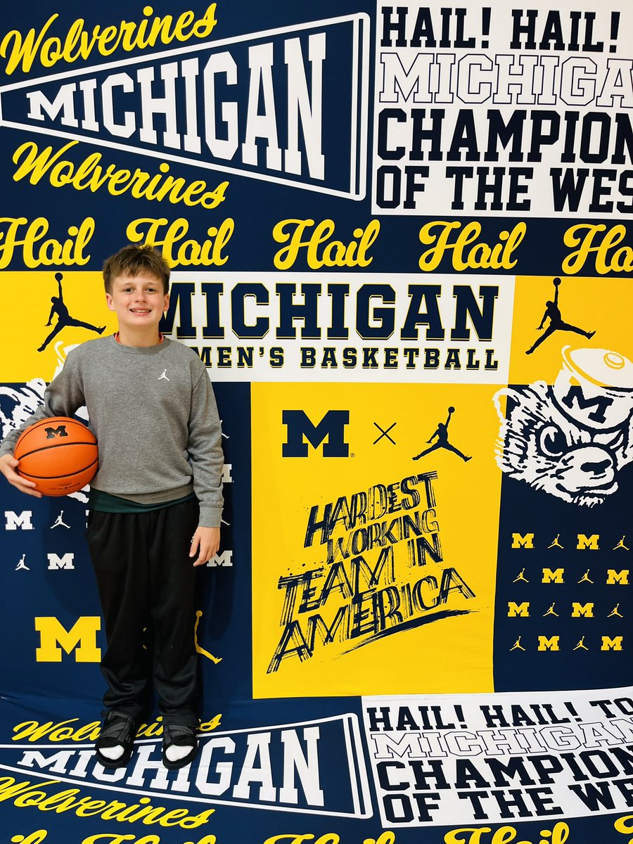 Coach_Croft12's tweet photo. Great opportunity to check out the facilities of the 2026 National Champs! 2-1 in the first two days of our 2nd Jr 3SSB weekend in Detroit! #IndianaElite https://t.co/ulvk19xE4W