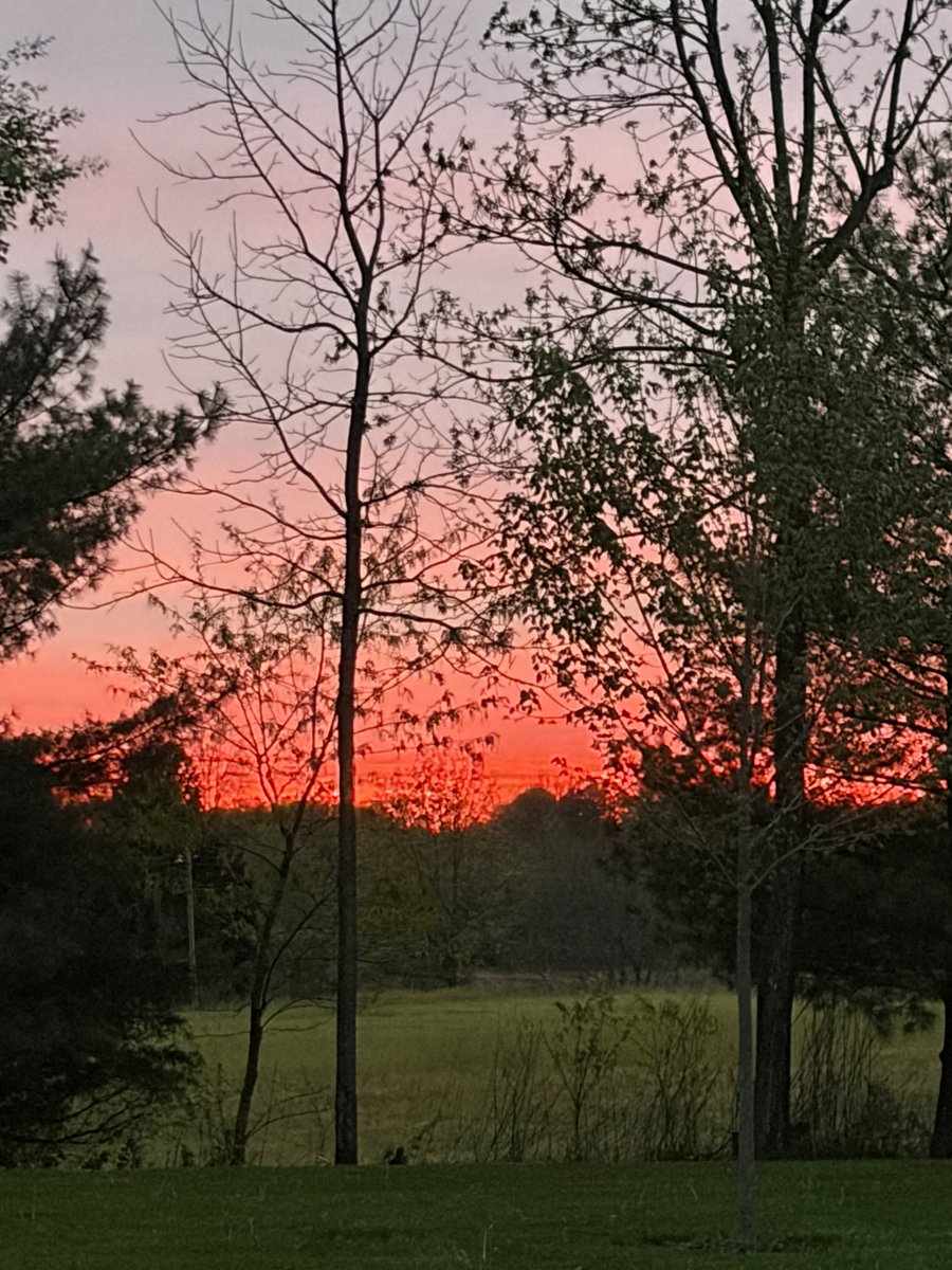Thank you, God for the nice rain shower that we had today and for this beautiful evening💜