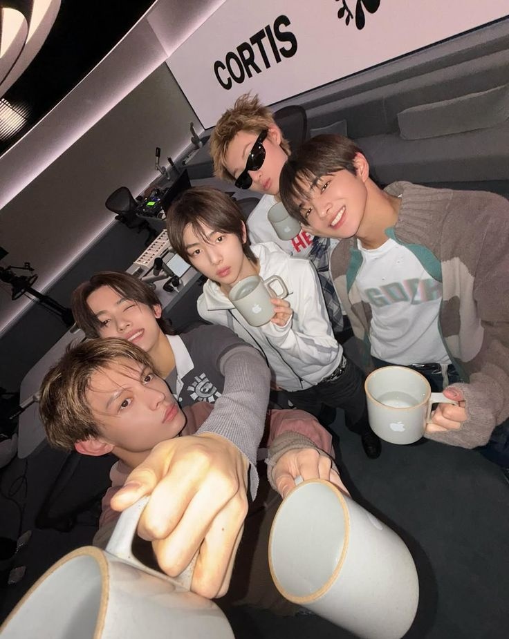 abily ✞ 𝗕𝗟𝗨𝗘 𝗟𝗜𝗣𝗦 tweet media