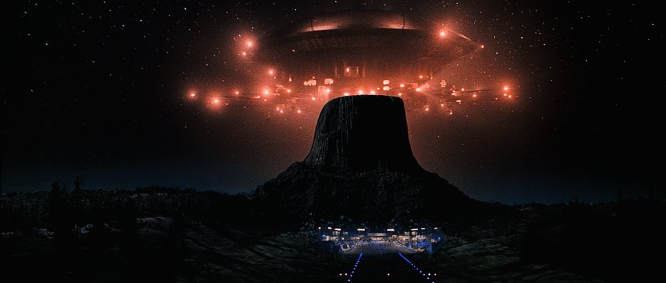 Close Encounters of the Third Kind (1977)
Dir. Steven Spielberg