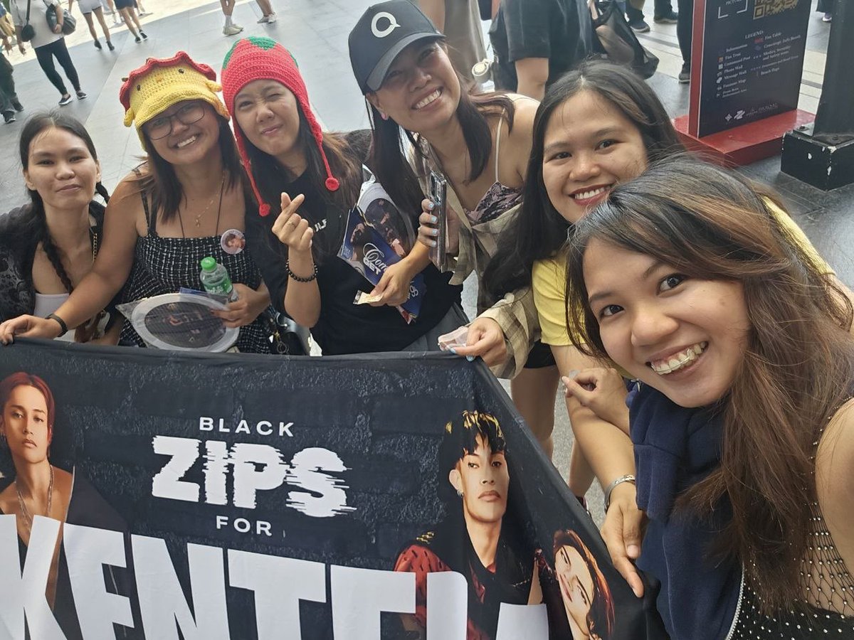 Black Zips ☆ tweet media