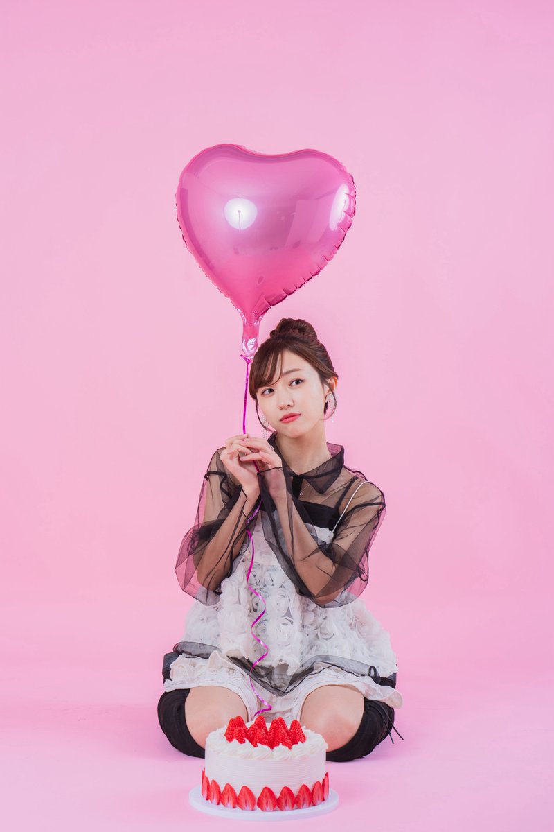 たくさんのお祝いメッセージありがとうございます💖🎂

順番に返させていただきます💌💭

今日のドレス撮影も本当に楽しみ！👗
来てくださるカメラマンさんよろしくお願いいたします💐