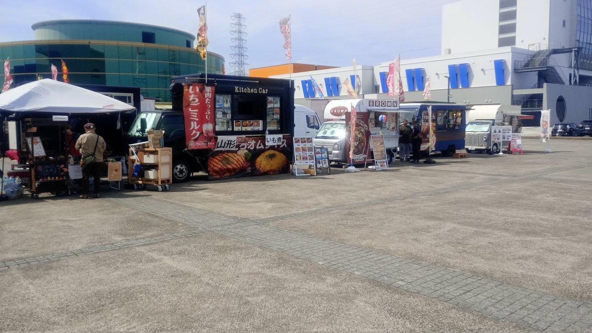 なるき tweet media