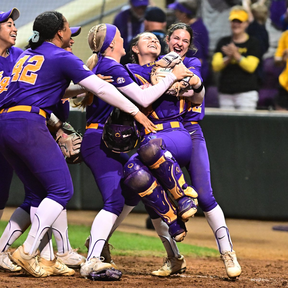 LSU Softball tweet media