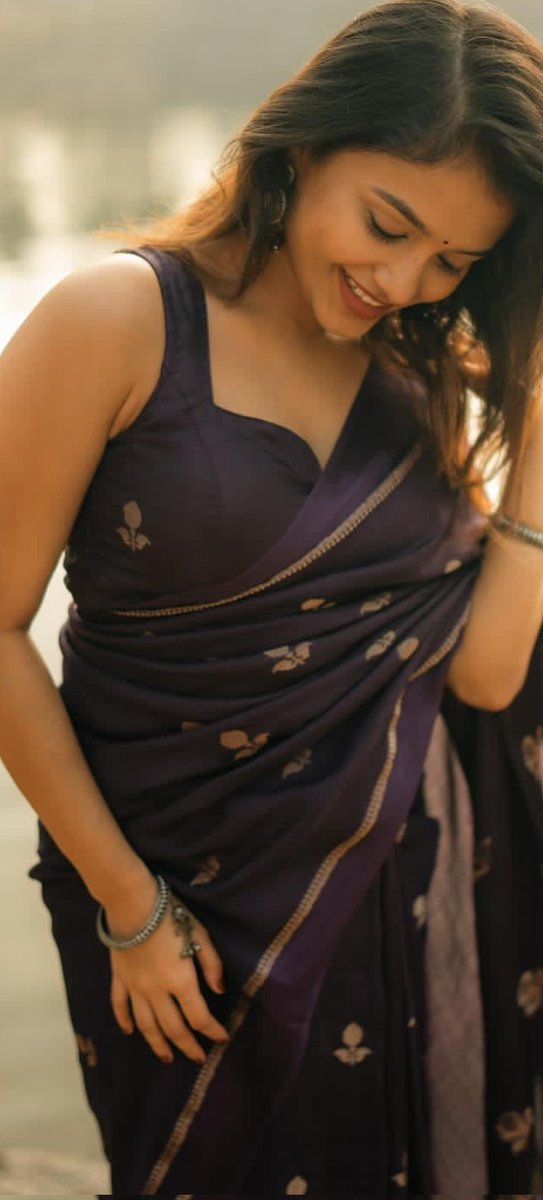 anjanasammu's tweet image. Wish you a happy day filled with love.💜😍

Good morning 💜🫶🏻