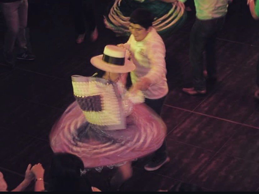 Con tanto racismo disfrazado de opinión, una se pone a pensar: siendo mitad serrana y mitad afrodescendiente, ¿cuántos creen que valgo menos o que no puedo pensar por mí misma o que mi opinión no cuenta?