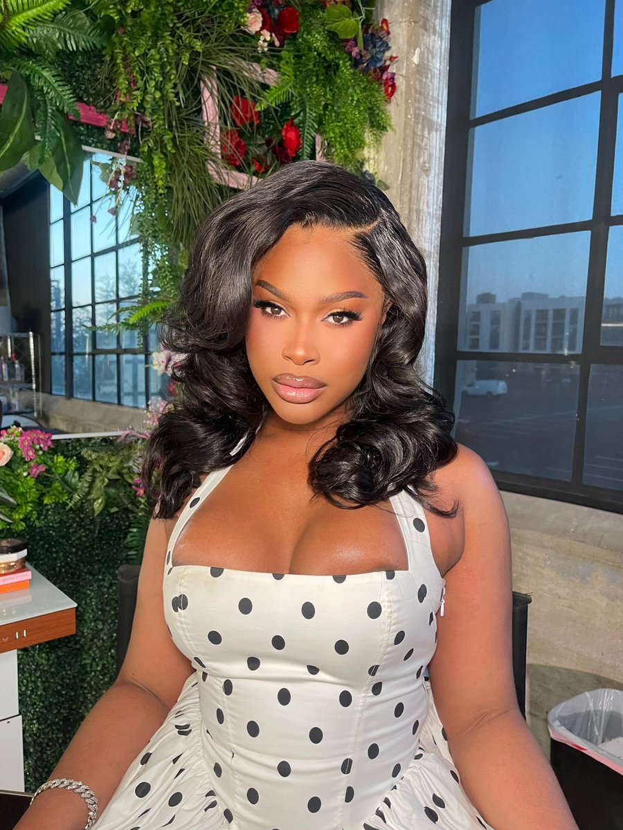 iwantvixen's tweet photo. soft girl🤍 https://t.co/njPqpMTVRF