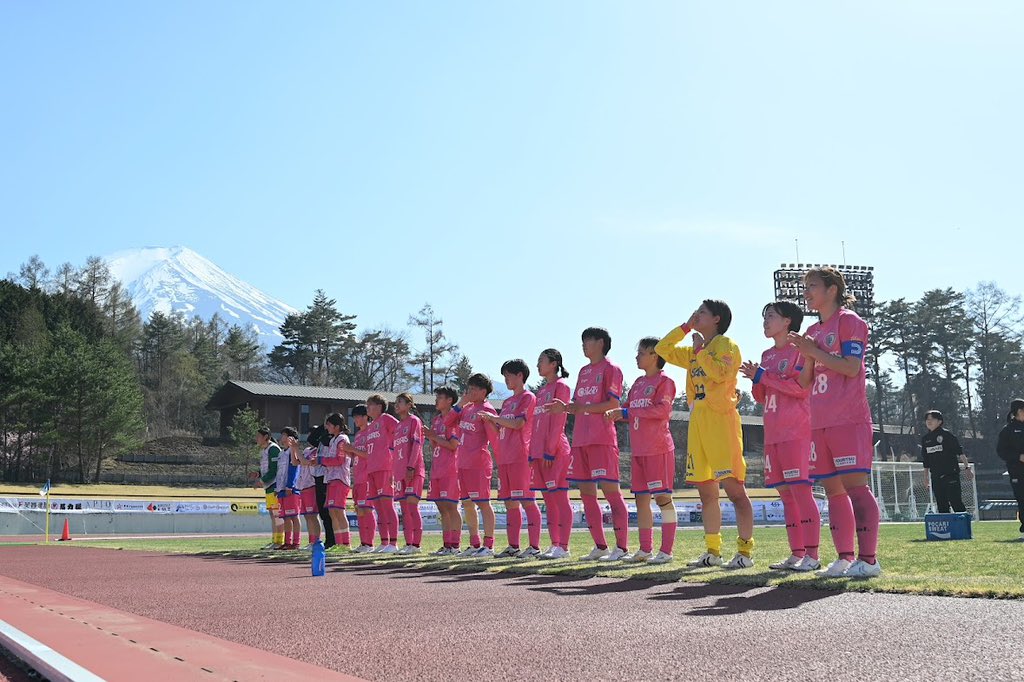 本日は男女同日同会場開催‼️
13:00~ウイングス、17:00~TOPです！！
勝ち点６をGETして最高の週末にしよう🩷💙

今日も全員で！楽しもう✊🏻✊🏻
熱い応援よろしくお願いします！！

#南葛SC
#南葛SCウイングス