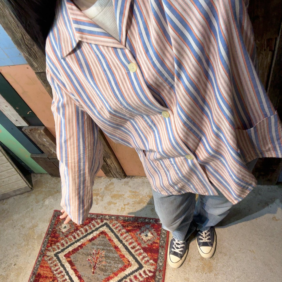 htmoo1523's tweet image. あったかい〜〜🌱

今日はパジャマシャツ😪
春らしい色合いのストライプがかわいい🧡

70’s USA製　パジャマシャツ
Levi’s 501 90’s USA
converse CT70

#ootd #古着