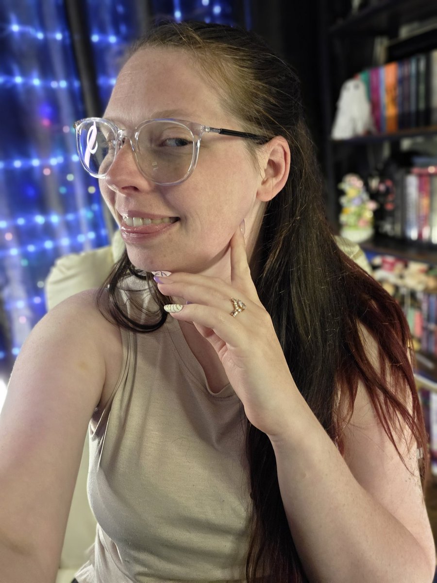 drkalice17's tweet image. Hiya Come chill with me! 
#twitch #smallstreamer #SmallStreamersConnect twitch.tv/drkalice#Small…