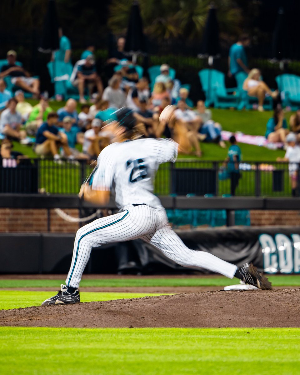 CoastalBaseball's tweet photo. This is a Ross Norman appreciation post 

5.1 IP. 5 Ks. 2 runs. https://t.co/iLWVuh4rD0