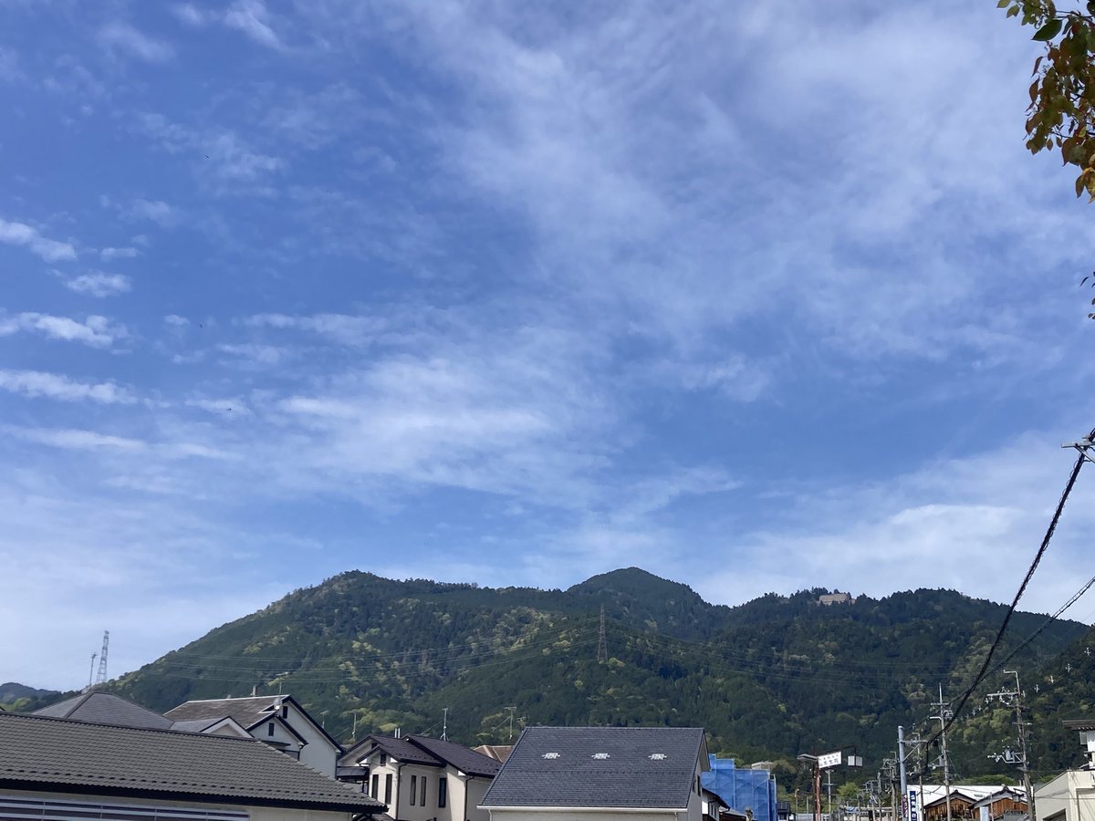 kaze_coffeeshop's tweet image. おはようございます。
風珈琲店、オープンしました。
比叡山山頂付近は晴れ。
今朝の一杯は、
#noritake カップ＆ソーサー
今日もよろしくお願いします。