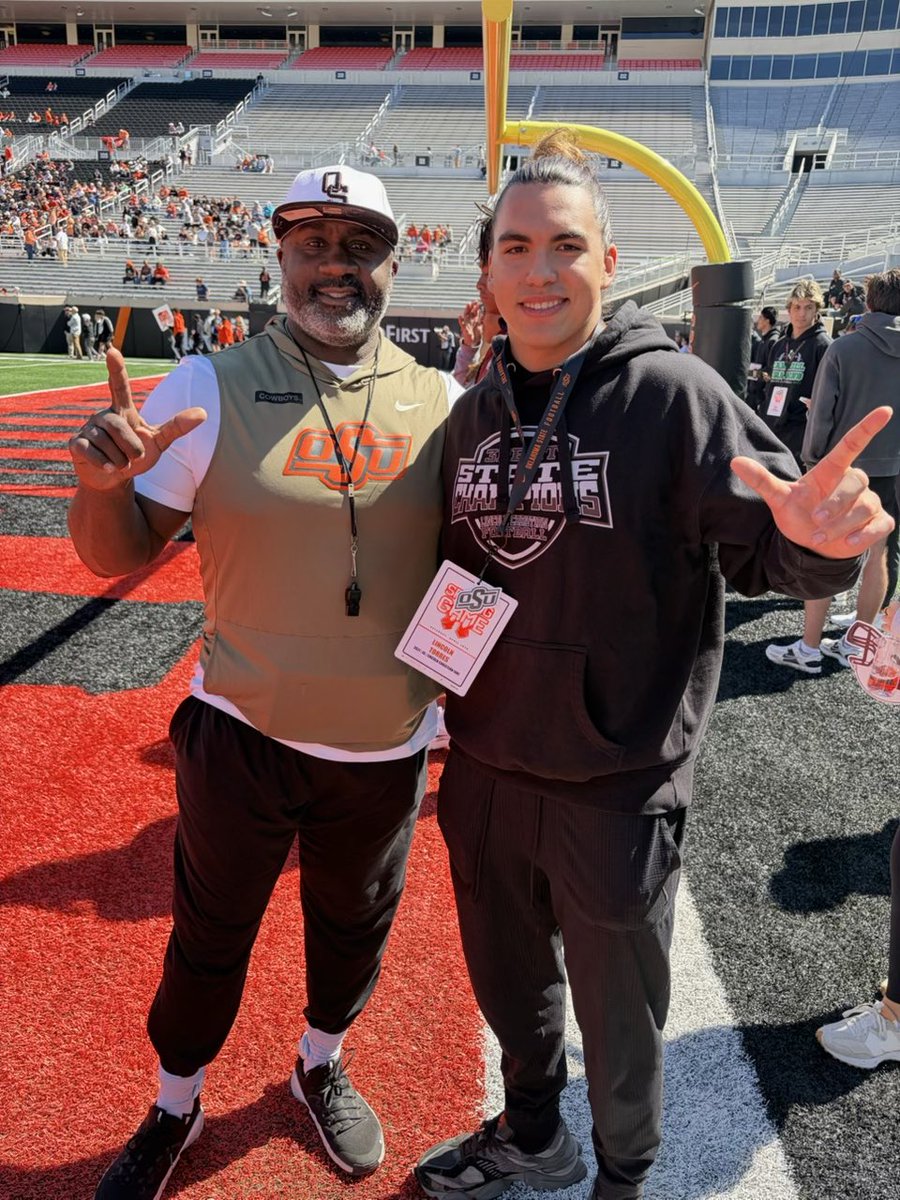 Lincoln Torres | 6'3" | 250lb | DL/OL | 2027 tweet media