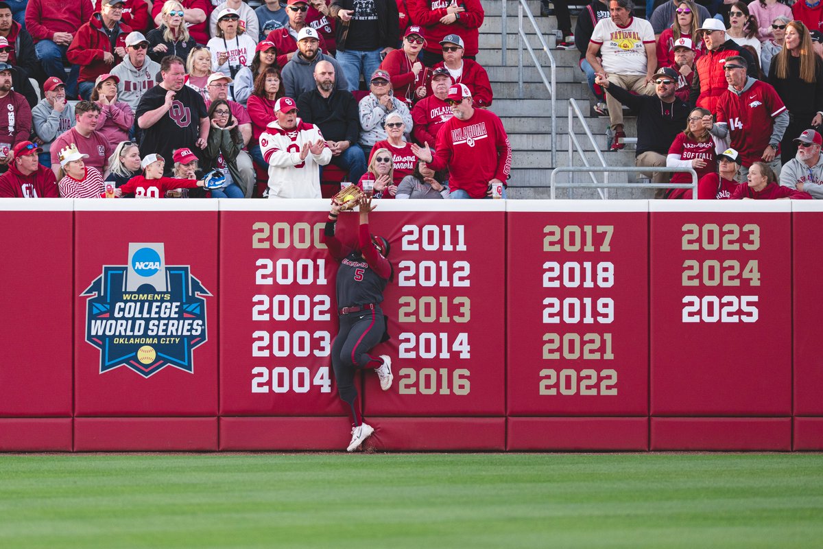 dueling through four. M4 | Arkansas 1, OU 0 📺 SECN+