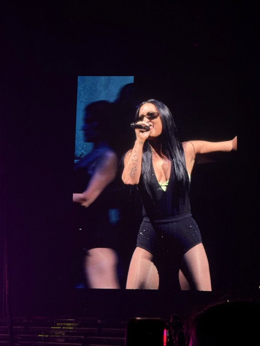 𝐬𝐭𝐞𝐯𝐞𝐧 tweet media