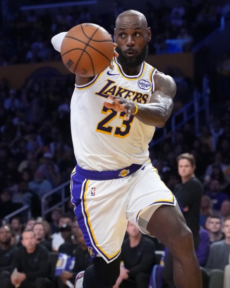 Witness King James tweet media