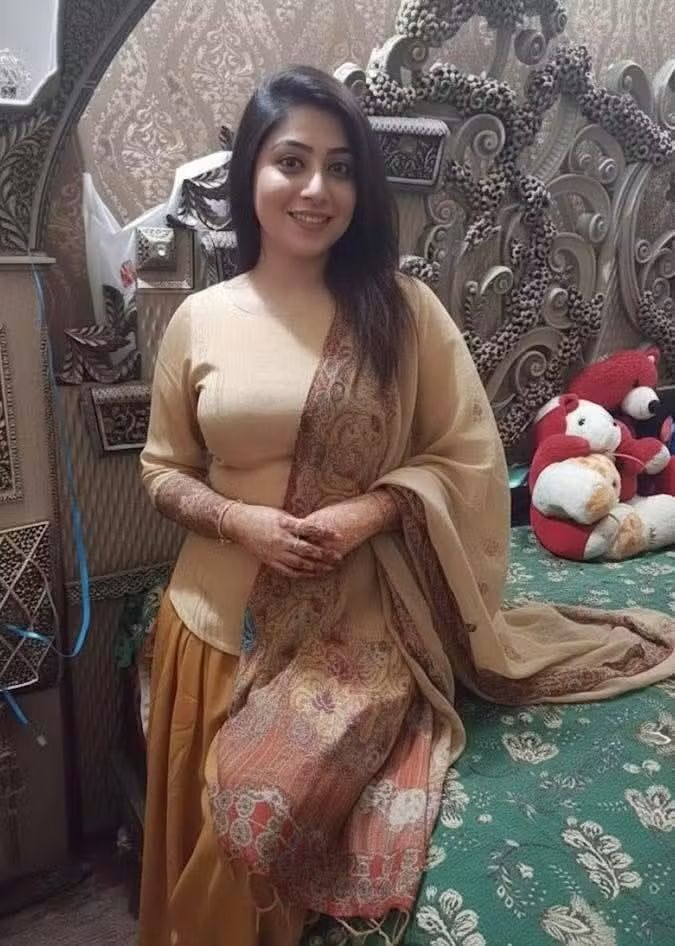 khan389053's tweet photo. مزے تو ان بھائیوں کے ہیں جن کی بہنیں شادی شدہ ہیں. 🥵
چدائی کرنے کے بعد بہن کے اندر فارغ ہو جاتے ہیں اور آگے سے بہن بولتی ہے کوئی بات نہیں بھائی میں سنمبھال لوں گی ٹینشن نہ لے https://t.co/S15K6Mx2yW