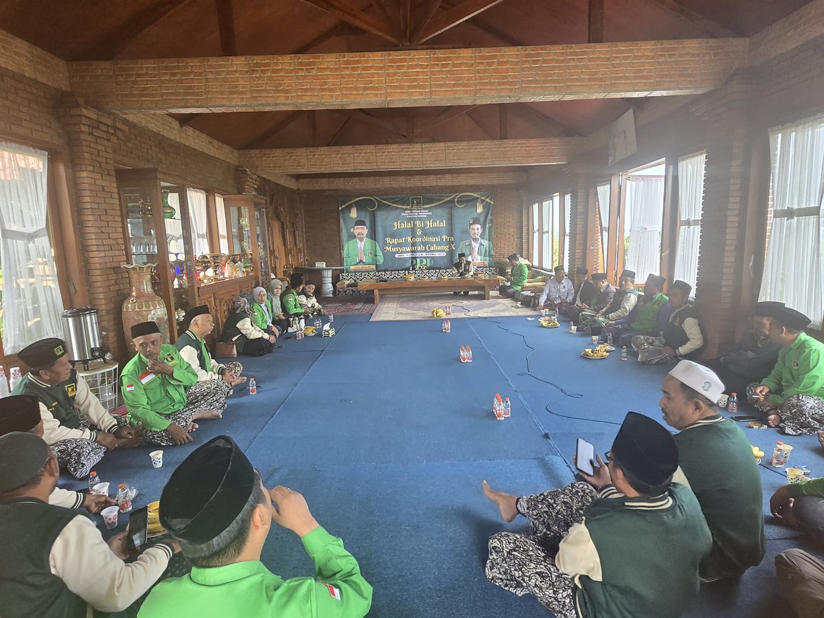 dpcPPPkabpas's tweet photo. Terus bangkitkan semangat persatuan dan pembangunan demi  merawat partai warisan para ulama

Satu tujuan menang bersama

Acara halal bi halal dan rakor pra muscab ppp kabupaten pasuruan ke 10 https://t.co/3ETkyIqtY6
