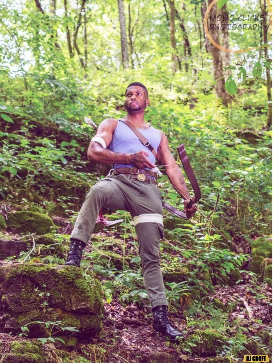 DJCroft_'s tweet image. Throwback Saturday🏹 Giving you some early survivor Lara Croft cosplay from back in 2017 😁✨️
-This was actually one of the second costumes and props that I handmade and worked on during when I started this journey!
@tombraider
.
.
#tombraider #laracroft #cosplay #survivor