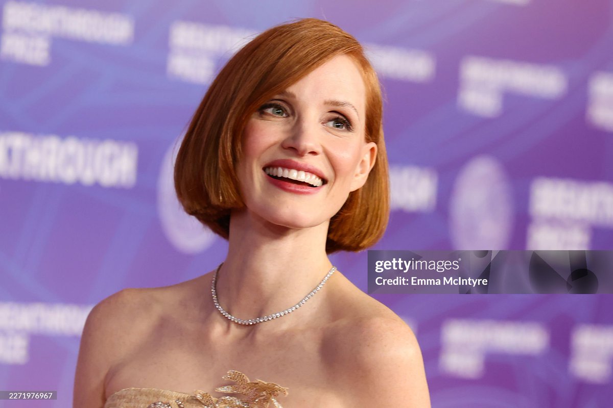 bestofchastains's tweet photo. REST IN PEACE JESSICA CHASTAIN'S LONG BEAUTIFUL RED HAIR https://t.co/Nql3gLOjt0