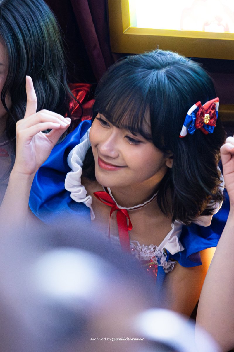 Smilikitiw. tweet media