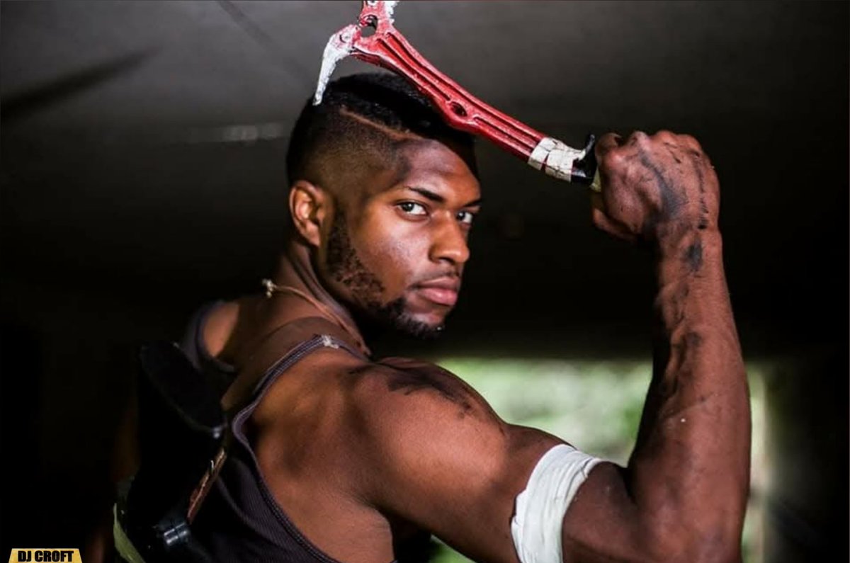 DJCroft_'s tweet image. Throwback Saturday🏹 Giving you some early survivor Lara Croft cosplay from back in 2017 😁✨️
-This was actually one of the second costumes and props that I handmade and worked on during when I started this journey!
@tombraider
.
.
#tombraider #laracroft #cosplay #survivor