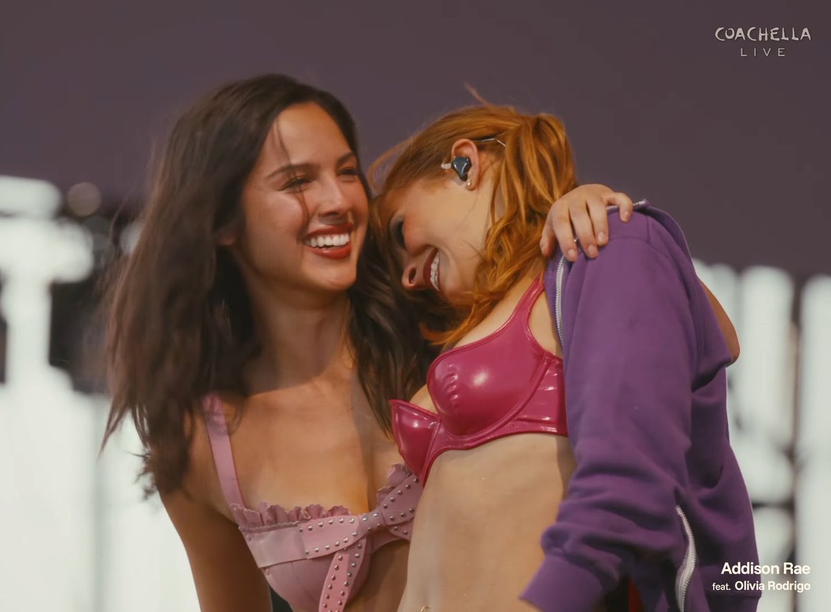 pourlesjolies's tweet image. addison rae &amp;amp; olivia rodrigo