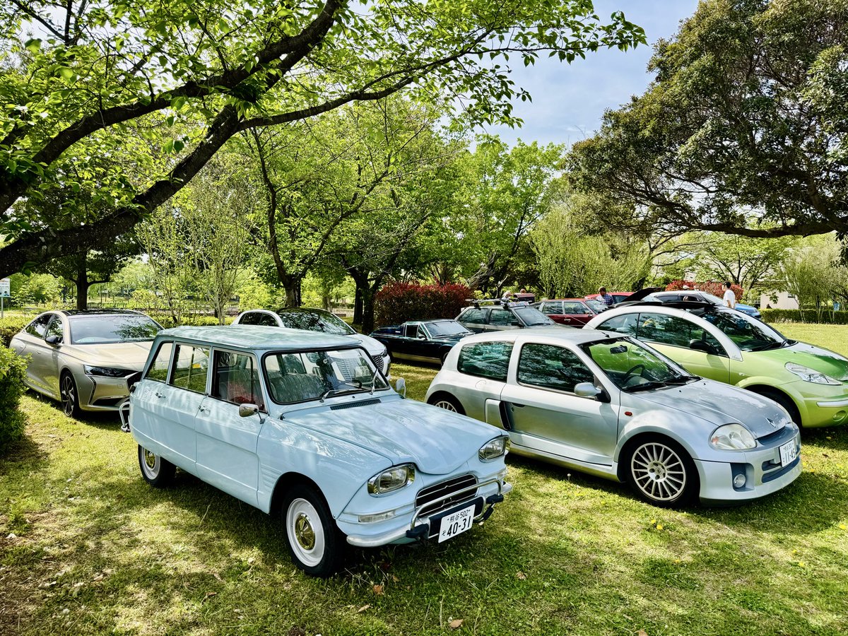 よしとも tweet media