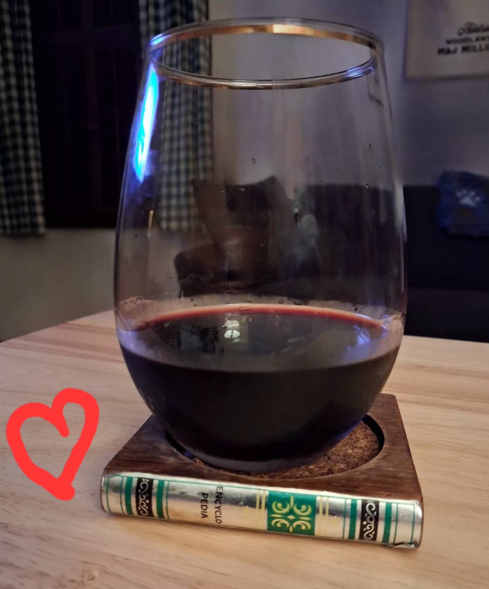 ellenrodden's tweet photo. All nice and mellowed out. Enjoying the peace and quiet in the house this evening. #redredwine #mellowedout 🫶🍷 https://t.co/qzzCMryBd9