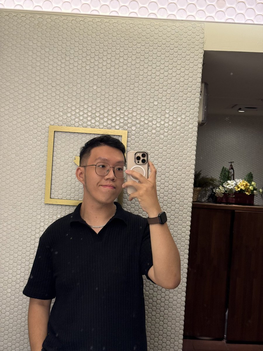 brightnbrave's tweet photo. feelin cute https://t.co/1OPaBVPLMS