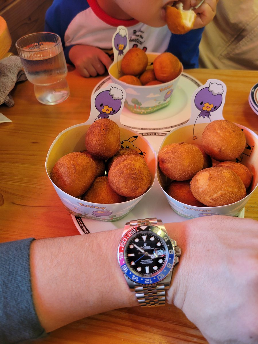tsges_rolex's tweet photo. お兄ちゃんたちが野球に行っている間に三男と秘密デート
フワンテいっぱい。
チーズボールおいしい。
#ロレックス
#GMT https://t.co/xuaLerGGUk