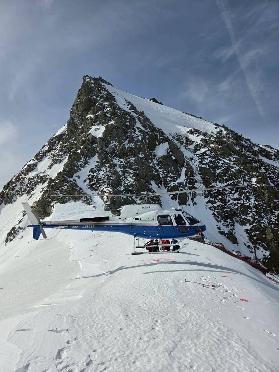 穂高岳山荘 tweet media