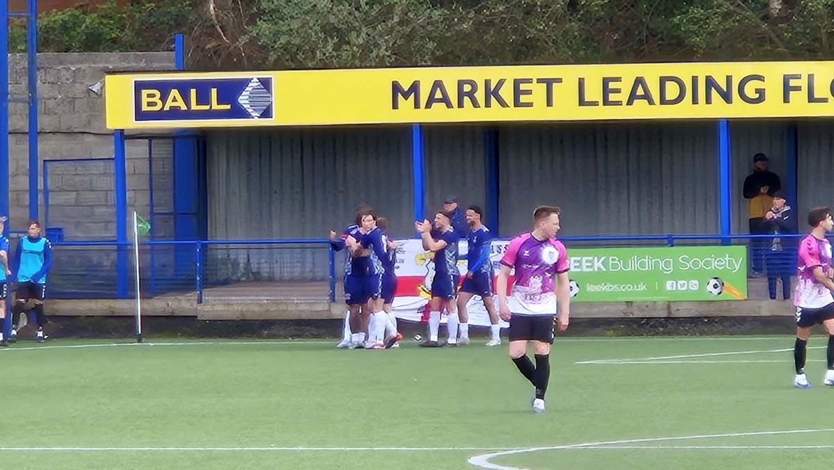 SteHoll's tweet photo. FT @leektown 3-2 @WhitbyTownFC https://t.co/k6ub7lljcI