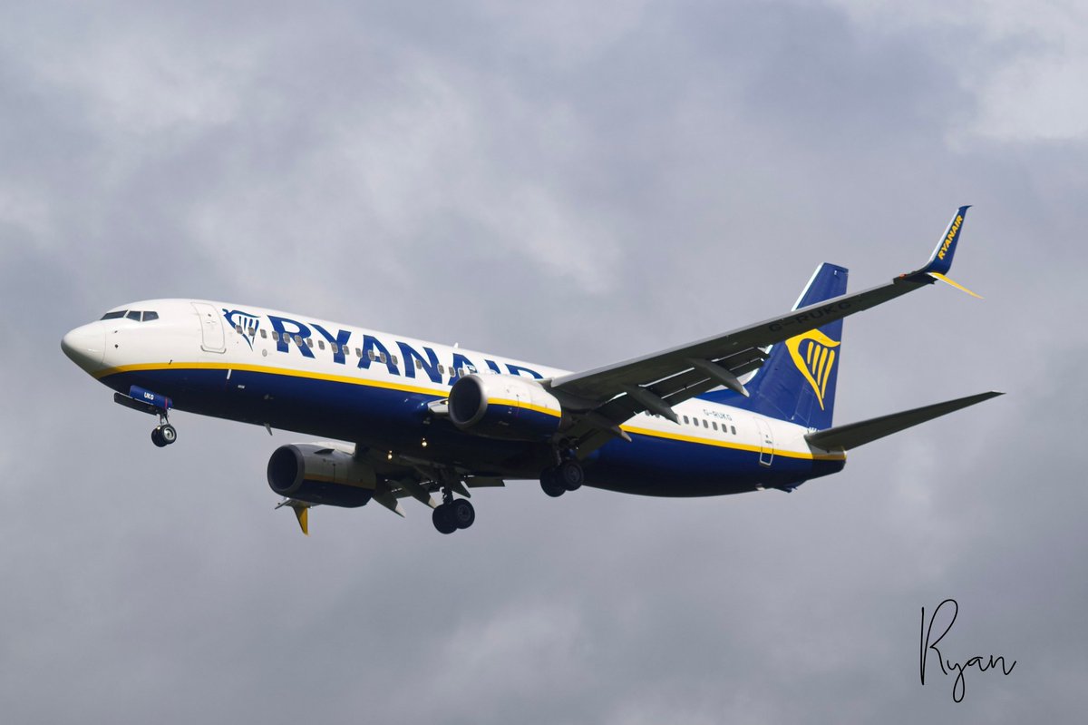 Ryansaviation09's tweet image. RyanAir's B737-8AS,G-RUKG, landing at EGAA on 12/04/2026.

#aviation #ryanair #planespotting #boeing #trending #aircraft #planes