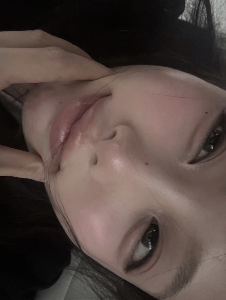 9f_zib's tweet photo. 우린 늘 함께야🖤🎀 https://t.co/NDffge32ON