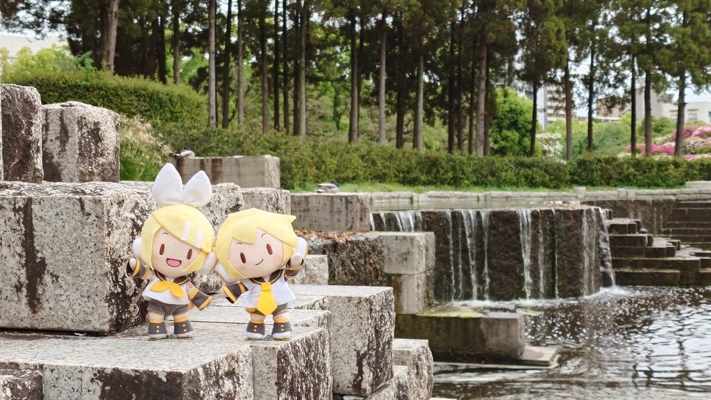 アルト家のミク tweet media