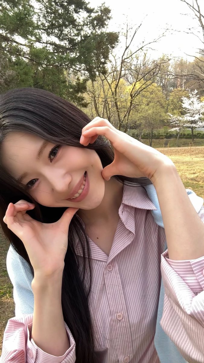 VhanchyRCPC's tweet image. ❤️🐰︱[Reel Thumbnail 🖼️]

︱🔗 (instagram.com/reel/DXTWojhyS…)

#RocketPunch #로켓펀치 #Suyun #수윤