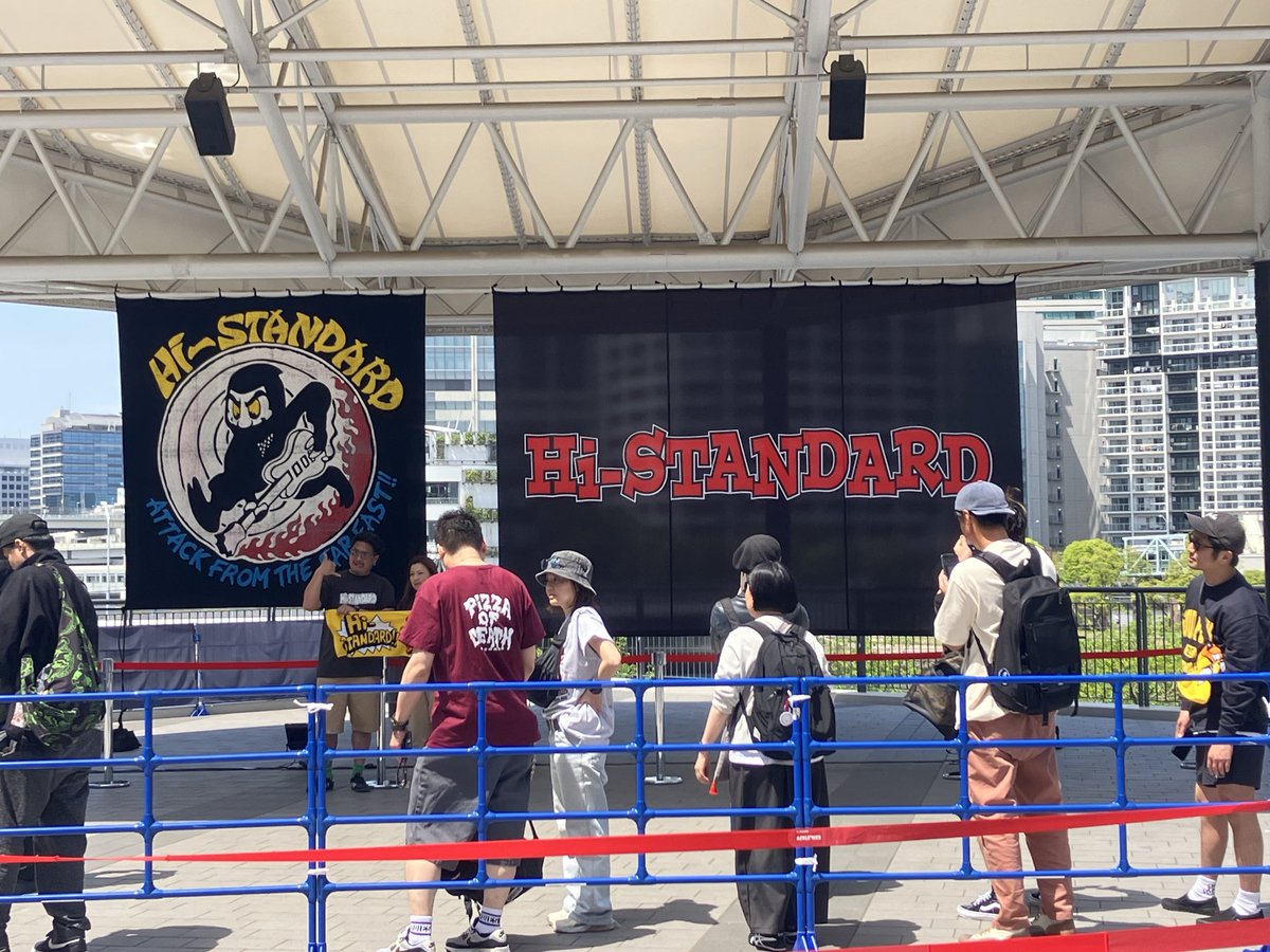 Top_40_Age tweet media