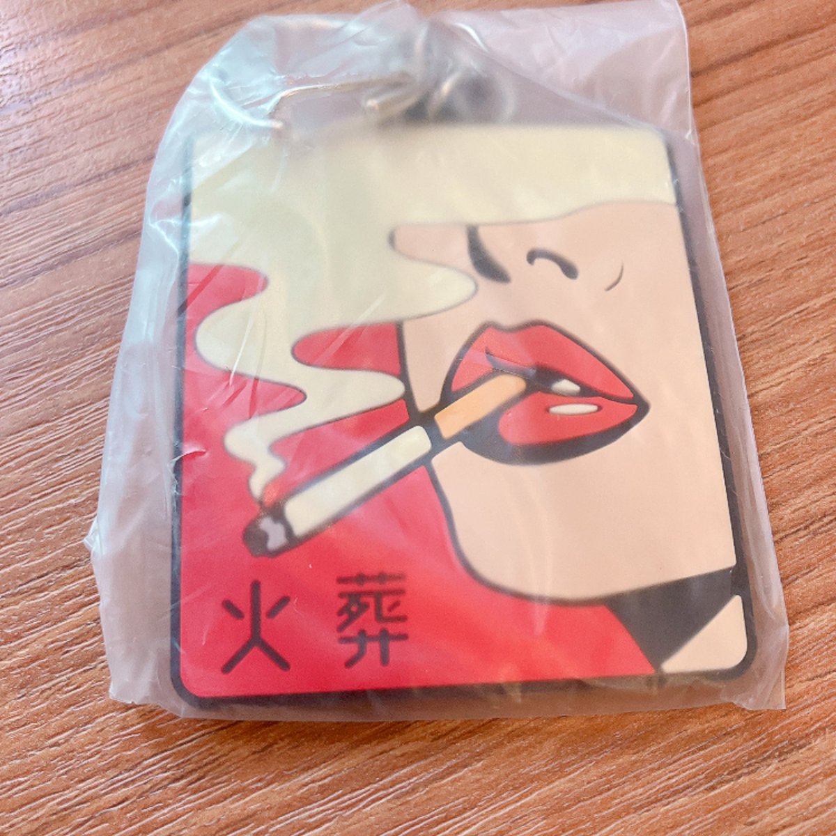 mi_d_vv's tweet photo. 【交換】ヨルシカ　一人称　大阪　ライブ　ガチャガチャ

譲　火葬
求　忘れてください

本日会場手渡し、後日郵送取引可能です。
よろしくお願いします。 https://t.co/cAyxDBqN3d