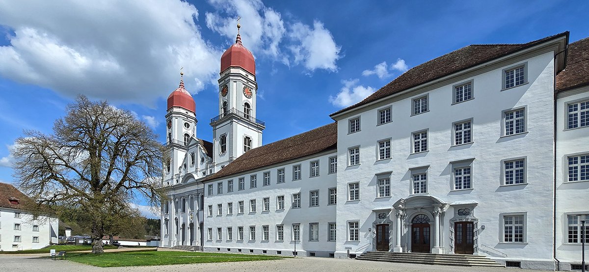 Joerg_Niederer's tweet image. Biblische Gebete kennen keine Zurückhaltung. Da wird um die Vernichtung der Feinde gebetet, und den eigenen Ruhm herausgestrichen. Mir kommt Pete Hegseth in den Sinn.
nichtnurnatur.blogspot.com/2026/04/eigenr…
#NichtNurNatur #NNN #Methodisten #PeteHegseth #Psalm #Gebet #Eigenruhm #Politik #Religion