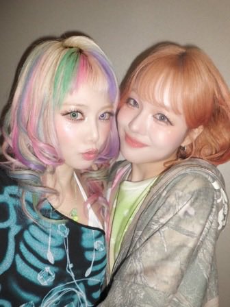 riahina comfort 💭 tweet media