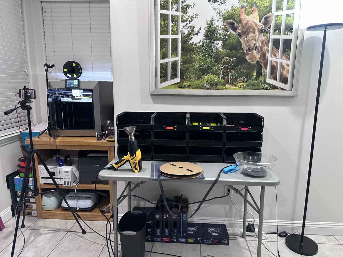 R3KONT3K tweet media