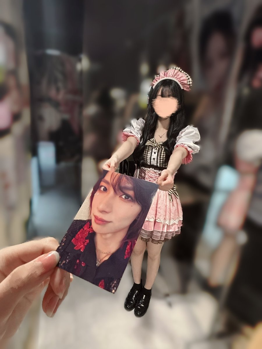 とみー tweet media