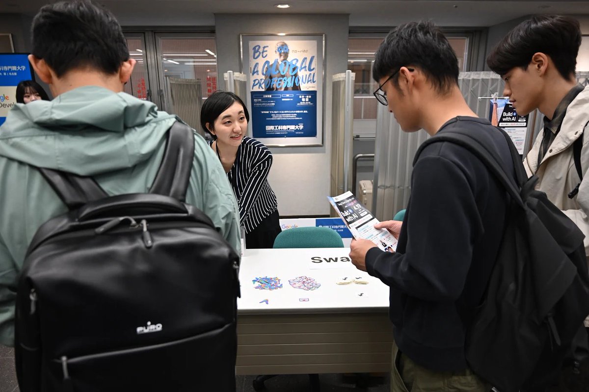 iput_osaka's tweet image. Build with AI Kansai 2026　開幕🔥

その最前線で、IPUTの学生が受付・案内を担当しています👀
Google for Developersと連携したイベントを支える経験は、IPUTならでは。

“学びがそのまま現場で活きる”ワクワクを感じられます。

#google #gdgoc #bwaiKansai