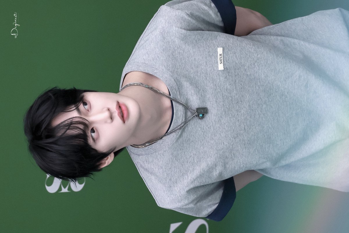 10Degrees tweet media