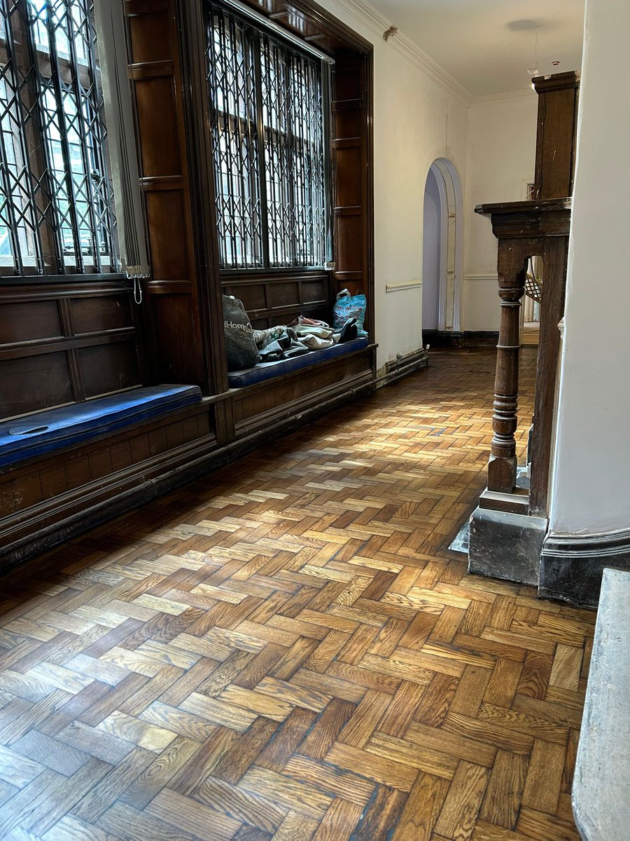 wfsnorthwales's tweet image. Here we had Oak Herringbone flooring. We gave the floor a full sand and seal, finished with a Floor Service, Taupo, 2k oil.
#floorsanding
#renovation
#restoration
#hallway
#flooringideas
#vintage
#wood
#flooring
#oldcolwyn
#northwales