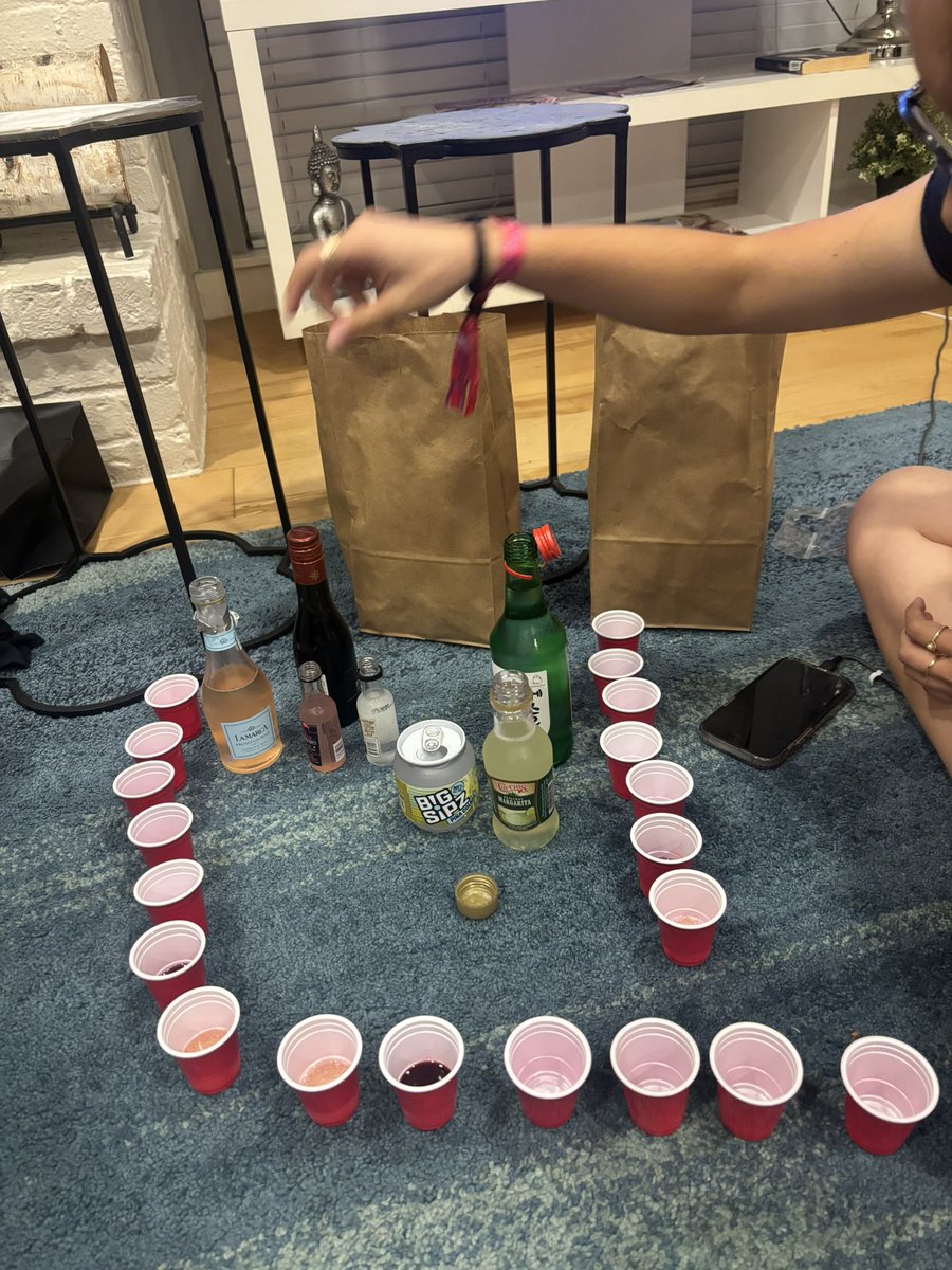 Nayeon Fan tweet media