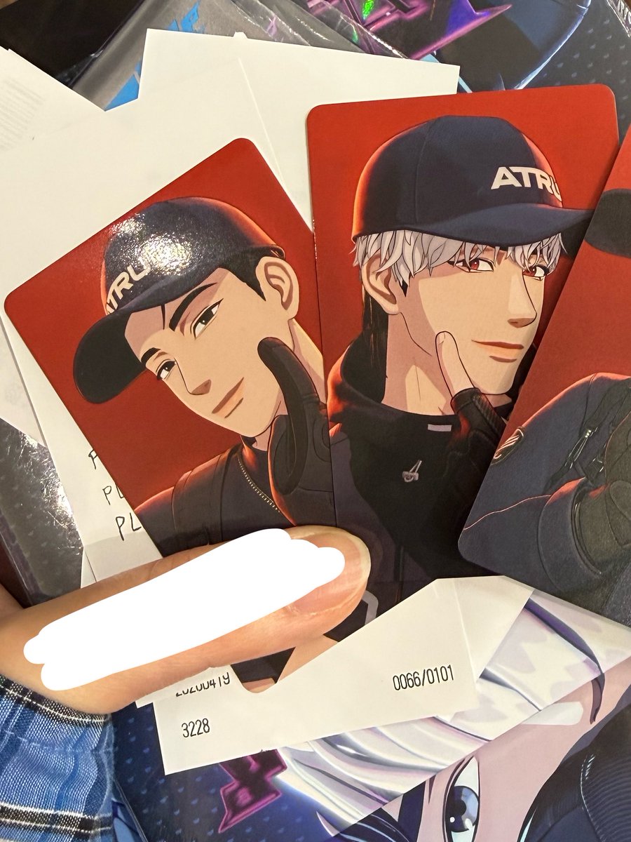 やかお tweet media